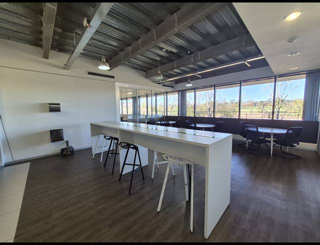530M² OFFICE TO LET IN SANDTON CENTRAL